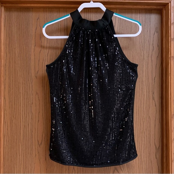 🤩 KEYHOLE TIE BACK SEQUINED TANK TOP - Picture 3 of 5